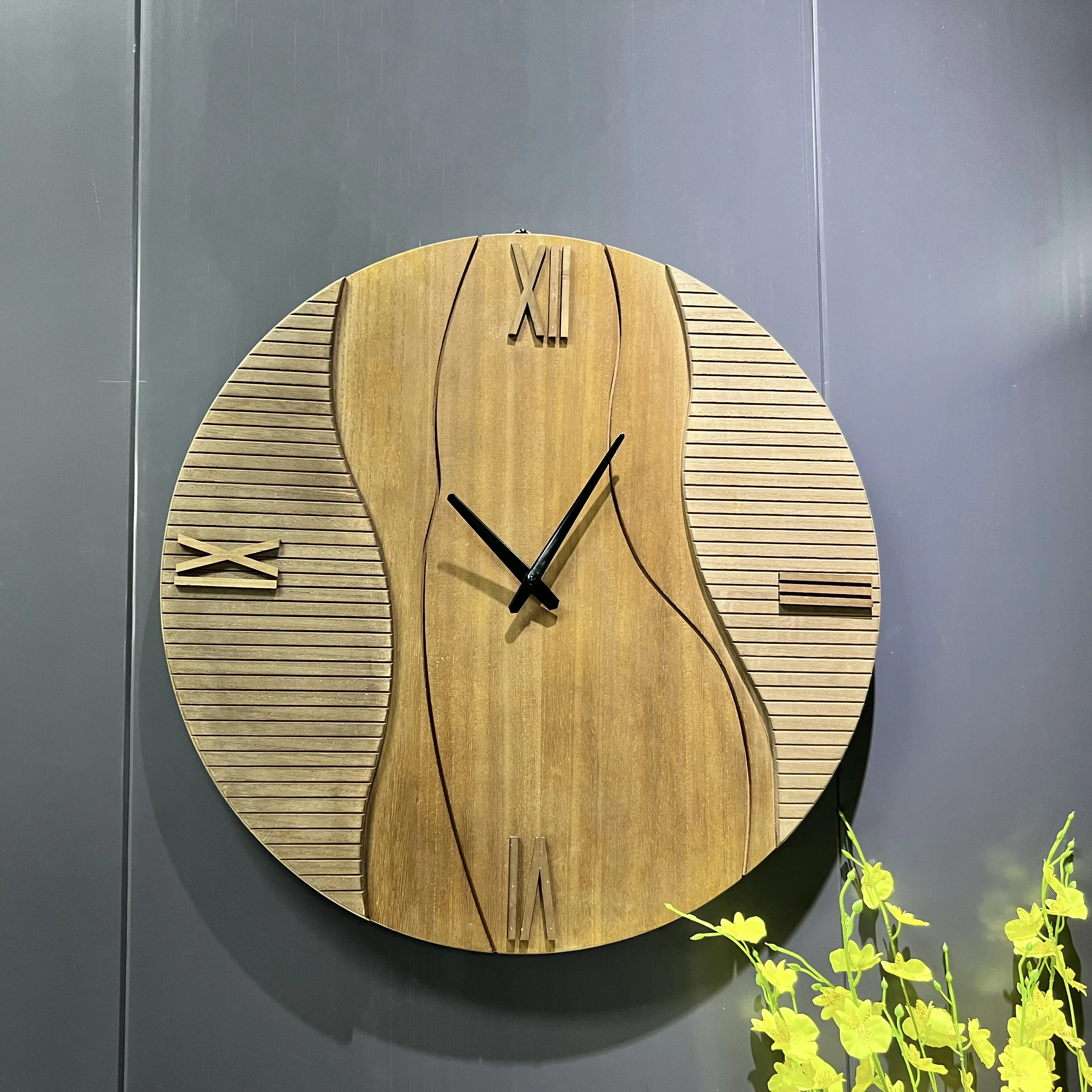 53*61 ซม.ขนาด S ขายส่งห้องนั่งเล่นหรูหรานาฬิกาแขวนสร้างสรรค์ครัวเรือนที่เรียบง่ายแฟชั่นเครือข่ายแขวนผนังนาฬิกาที่ทันสมัย