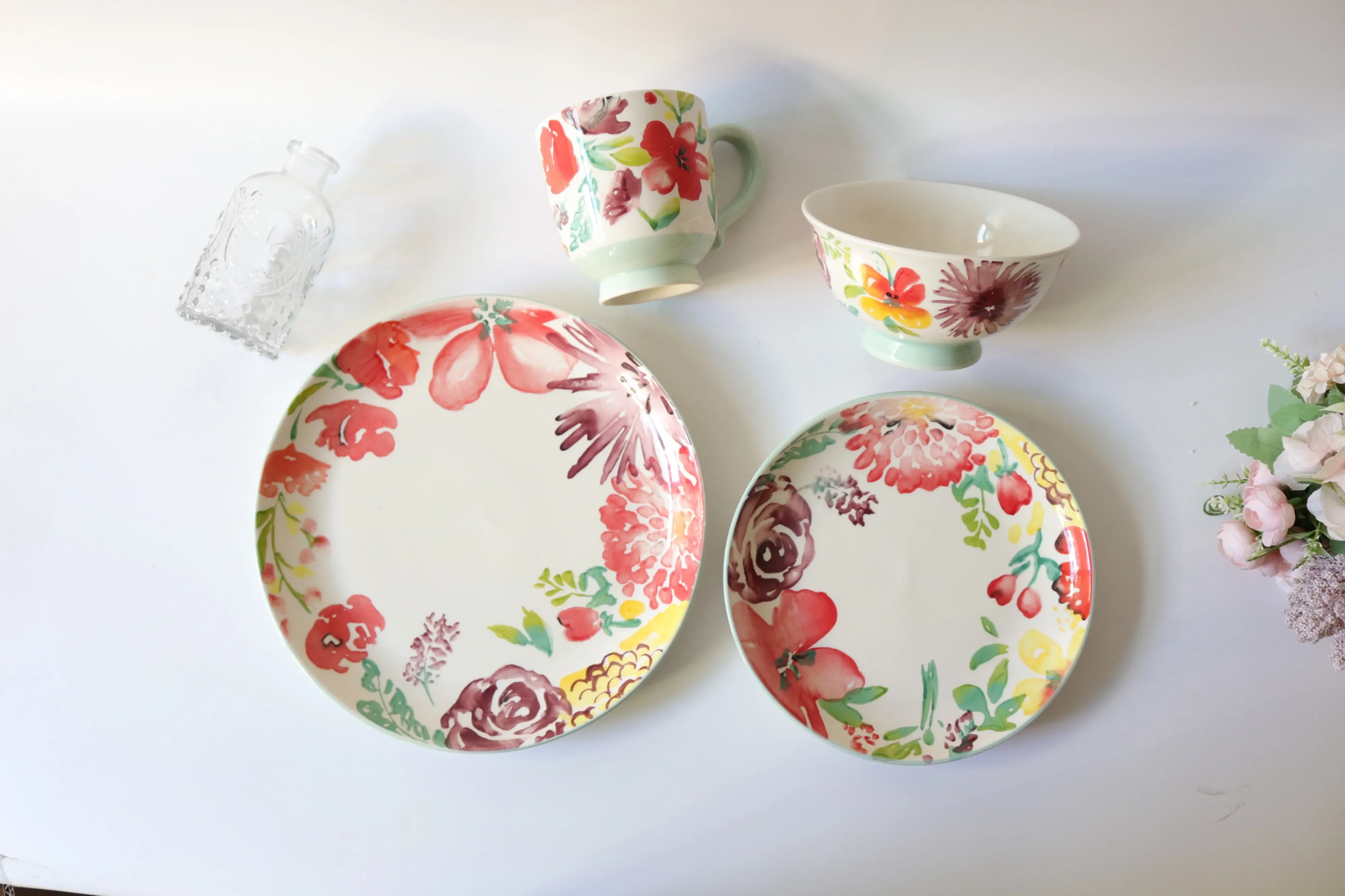 Postage beautiful underglaze hibiscus plates cups bowls tableware a set of dessert plates.