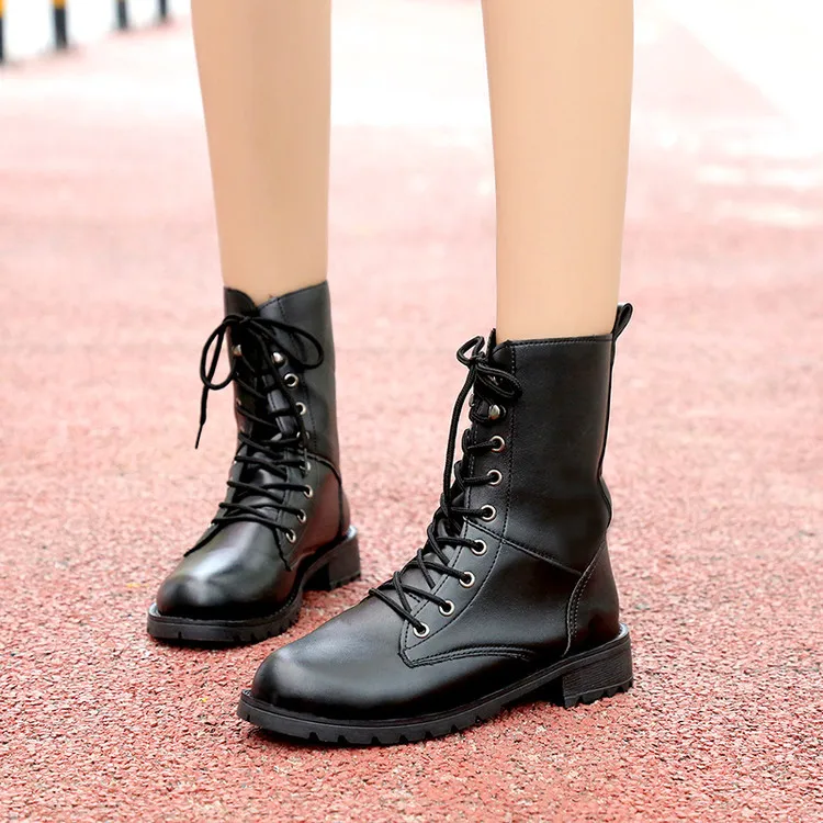Short boots for women in autumn and winter 2025 plus size round toe lace up casual mid length boots