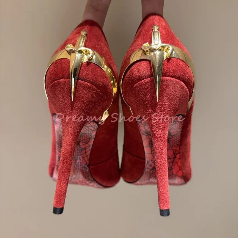 

Metal Decor Sword Shaped Pointed Stiletto Pumps Women Red Patent Leather Shallow High Heels Fashion Luxury Party Banquet Shoes