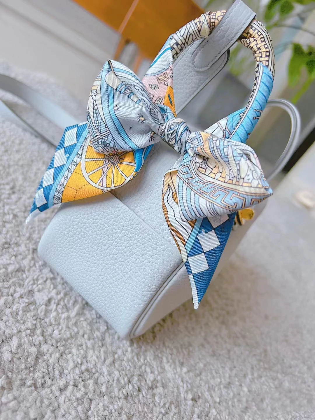 nouvel-accessoire-Echarpe-en-soie-pour-sacs-h-home-2024-–-sacs-a-poignee-en-soie-sergee-multifonctionnels-a-motif-floral-exclusif