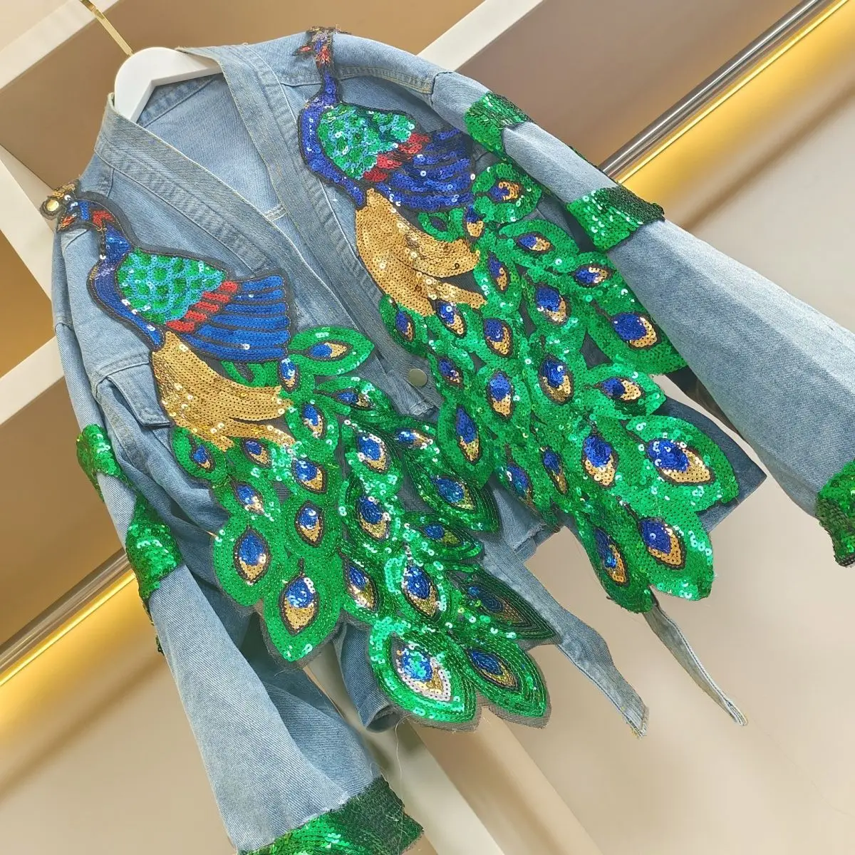 Women V-neck 3D Peacock Sequined Embroidery Jean Coat Autumn Animal Beaded Denim Jacket Shiny Streetwear Cardigan Tops Jaqueta