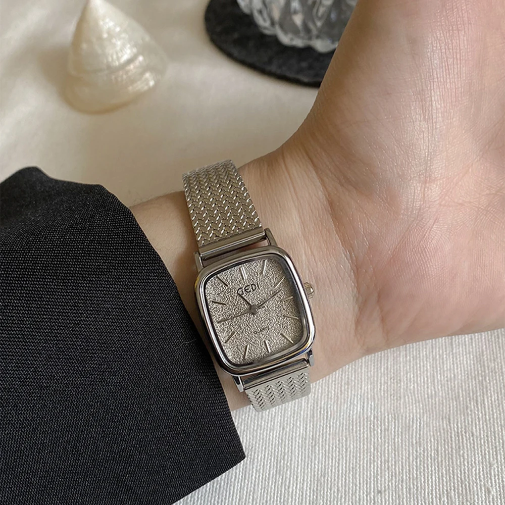 GEDI Vintage Silver Square Ladies Watch Luxury High-Grade Mesh Strap Small Dial Water-Resistant Women's Wristwatch Casual Style