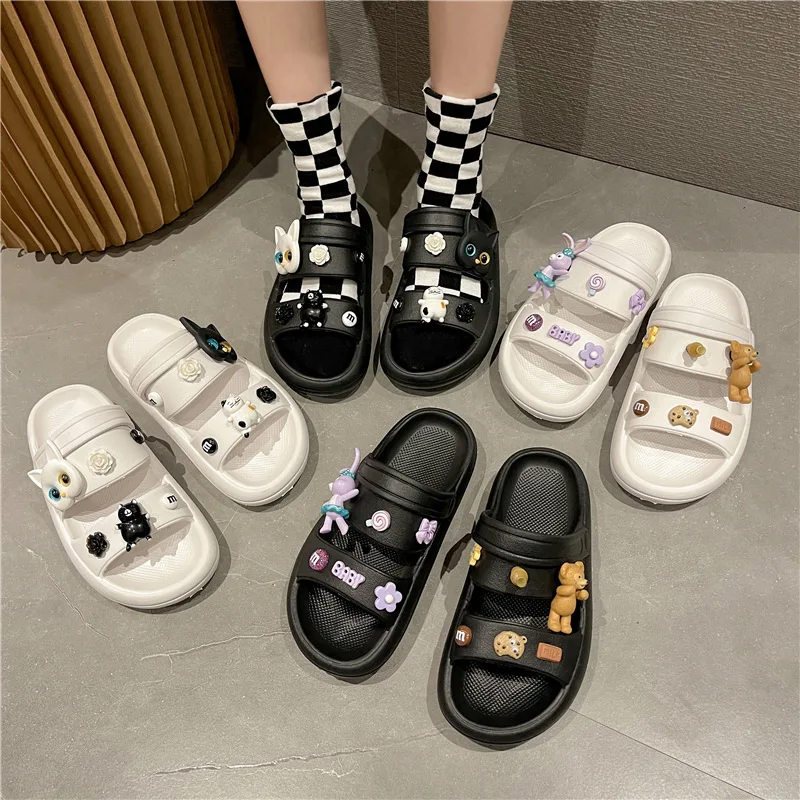 Summer Women Slipper New Fashion Hundred Towers Outer Wear Thick Bottom Cute Cartoon Nurse Shoe Two Wear Anti-Slip Beach Sandals