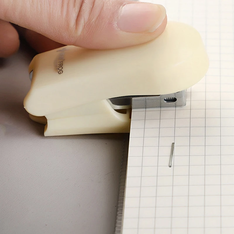 1PC Miniature small-hole stapler, hand-held office document stapler, student examination paper binding supplies