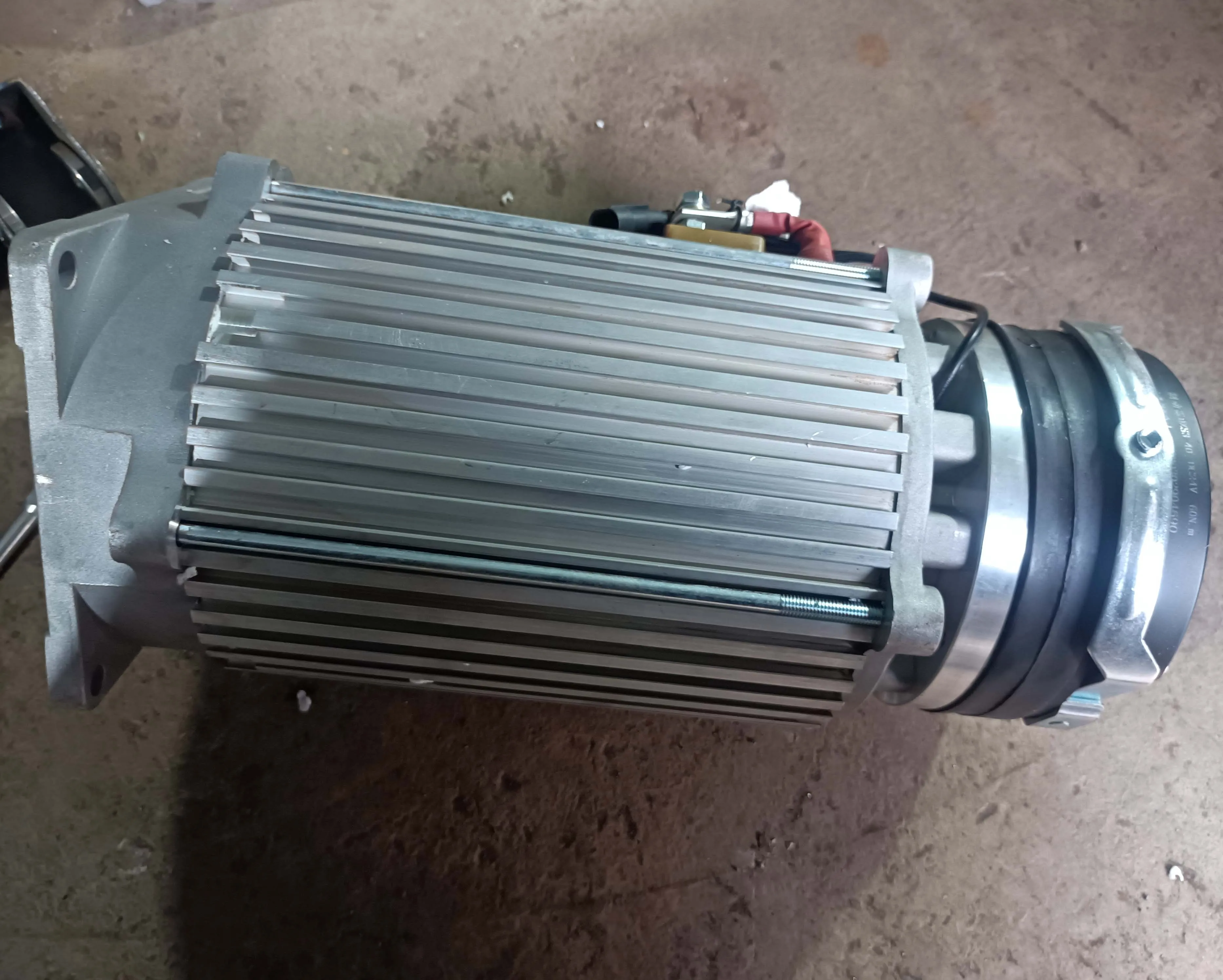 

48v 7.5kwelectric vehicle ac motor with electric- magnetic brake