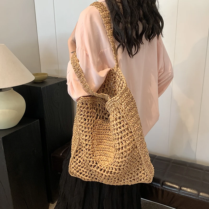 Pure hand-woven straw bag, excellent quality, high-end atmosphere on the grade, summer leisure vacation beach