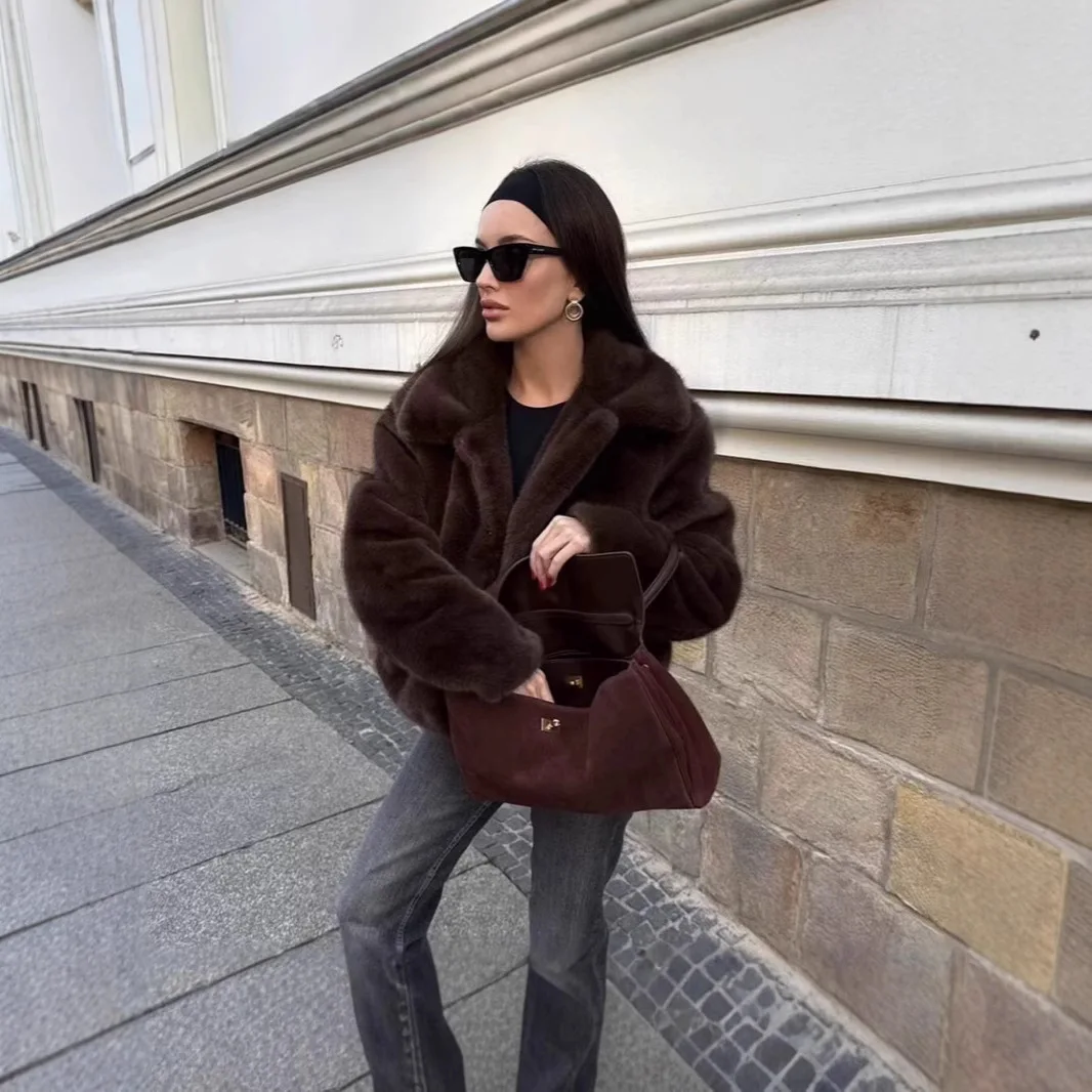 

For Lady Minimalist Female Mink Fur Coat Retro Brown Winter Woman Faux Fur Coat Fluffy Lapel Collar Short Detailed Faux Fur Coat