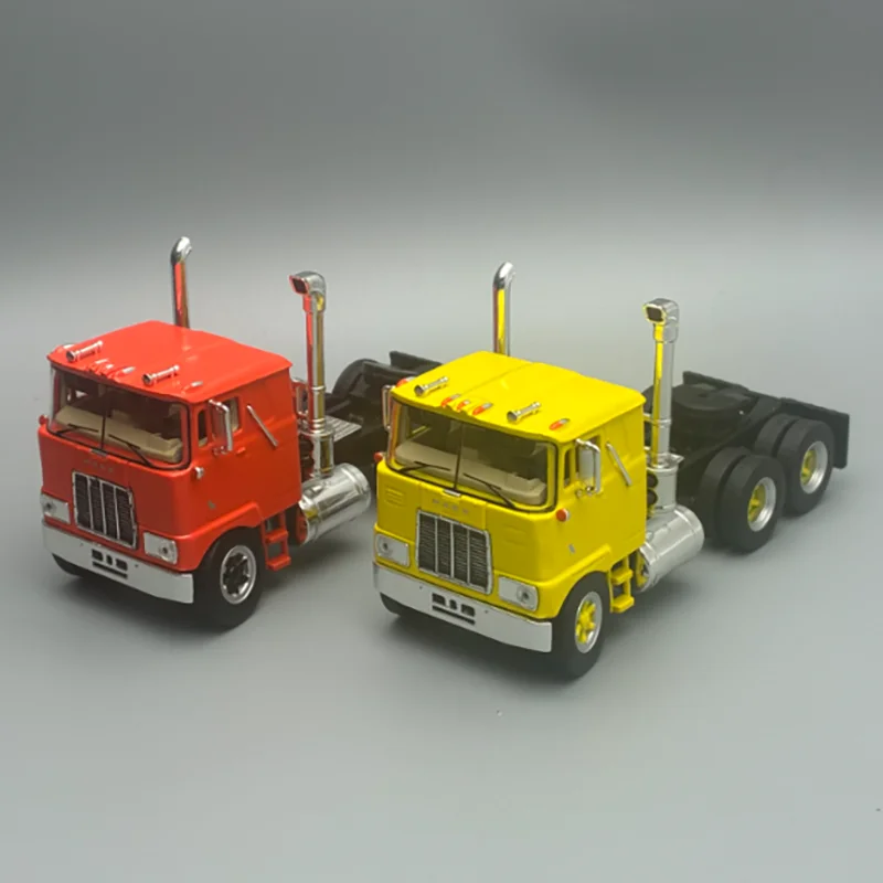 

Diecast 1:64 F700 Semi-trailer tractor unit Alloy car model Simulation Toy Gift Static Display Collectibles souvenirs