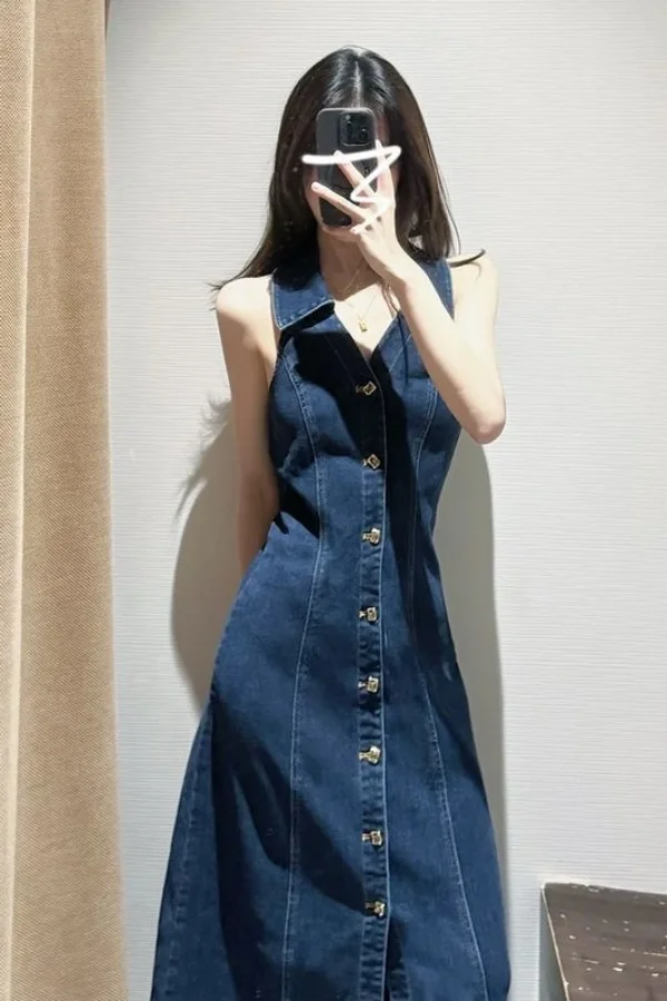

French High-end Retro Single-breasted Denim Dresses Women Summer Halter V-neck Sleeveless Slim Temperament Long Suspenders Dress