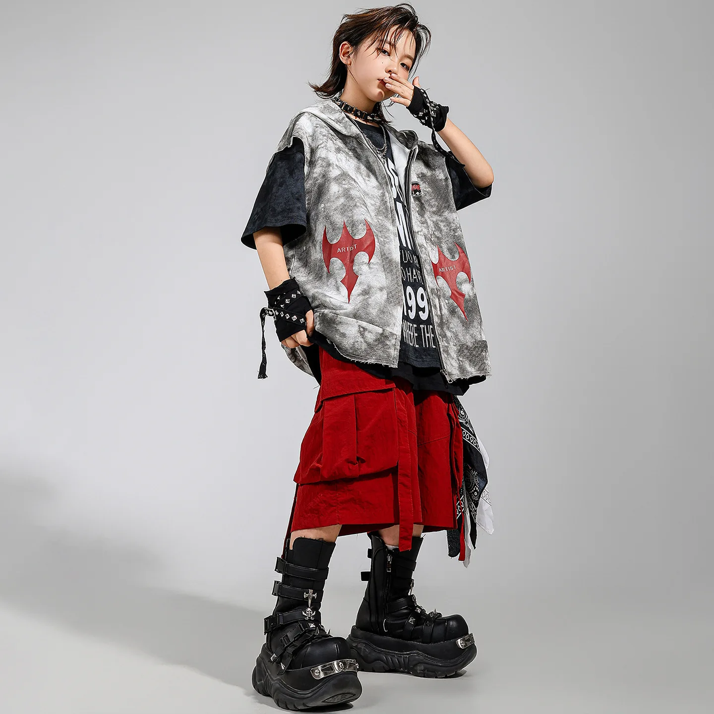 طفل Kpop الهيب هوب الملابس الأبيض طباعة هوديي سترة سوداء إلكتروني تي شيرت أحمر حزام البضائع السراويل لفتاة صبي ملابس رقص الملابس