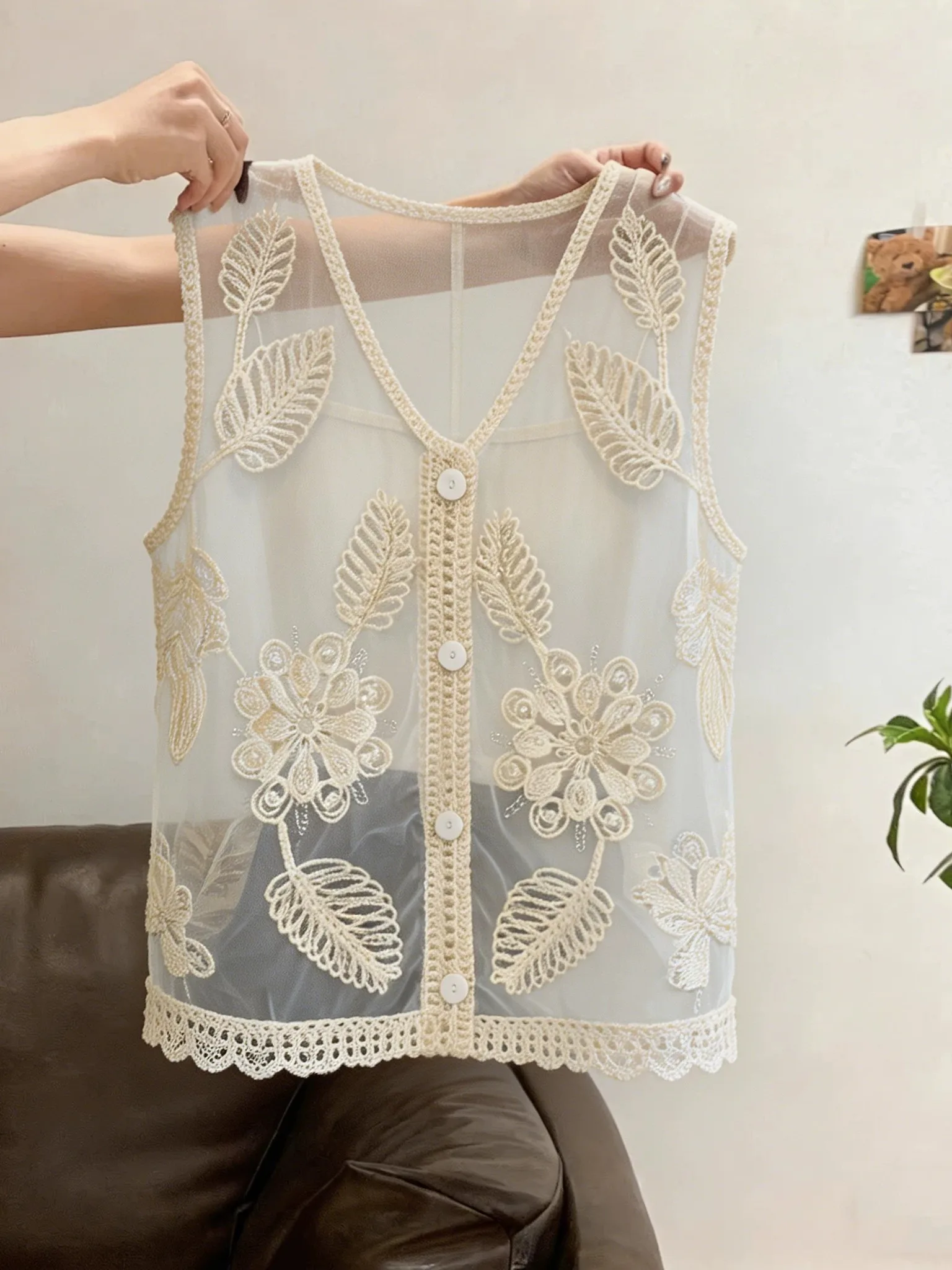 Summer New plus Size Lace Hook Embroidery V-Neck Mesh Vest Women's Inner Wear Sleeveless Top Commute Style Regular Length