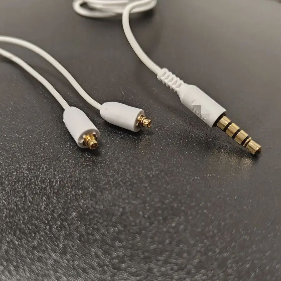 Updated Earphone Audio Cable Modified 3.5mm To MMCX Port With Remote mic Headphone Line