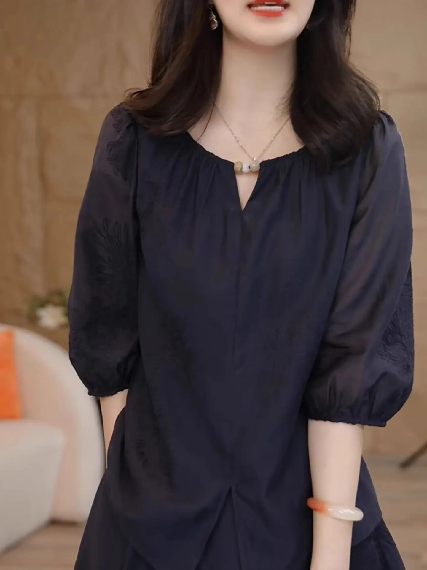 

Ele Embroidered Hollow out Chiffon irt Women's Top Korean Sle Commute Straight Tube Summer Faion Svel Blouse