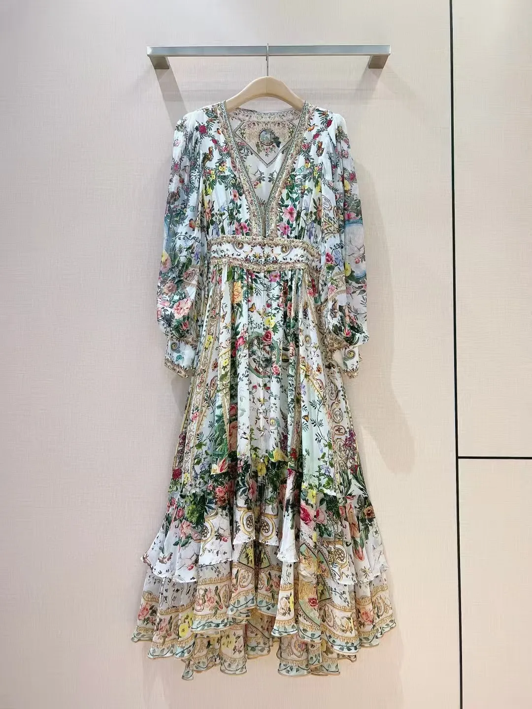 

2025 Spring/Summer New Women's V-neck Printed Dress