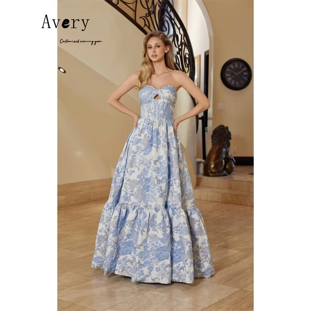 

Элегантные вечерние платья Avery Custom A-Line с синими цветами и вырезом «сердечко», коллекция 2026 года, роскошные длинные платья для женщин