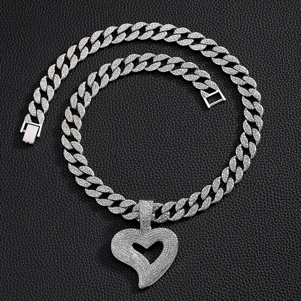 DIY accessories European and American men's and women's new big love pendant, alloy necklace, hip-hop personalized fashion rap d