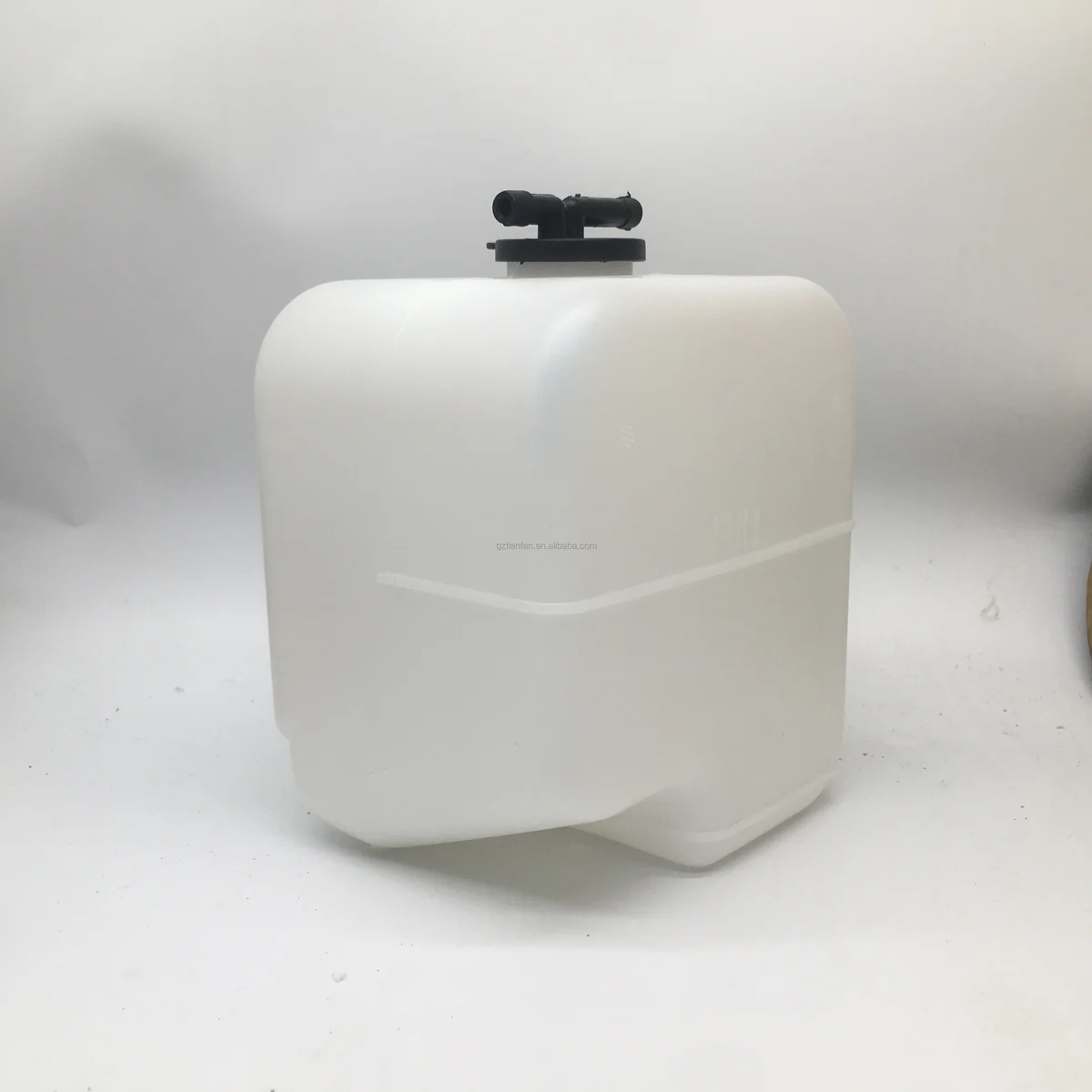 

Durable Auxiliary Water Tank Plastic Water Bottle For SK55/60/70SR/75/115/135-8 Excavators