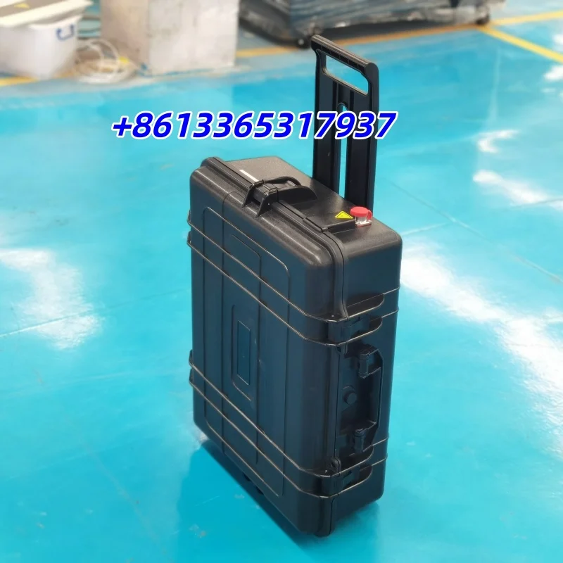 Portable 100w 200w 300w Laser Cleaning Machine Suitcase Rust Removal Cleaning Oil Paint for Metal Rust Removing Laser Cleaner