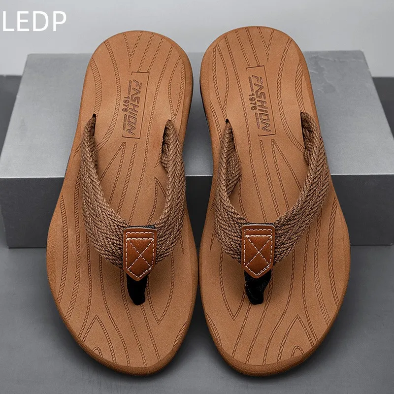 Men's Large Size Slippers Casual EVA Flip Flops Wear-resistant Beach Shoes Fashion Breathable Versatile Comfortable Waterproof