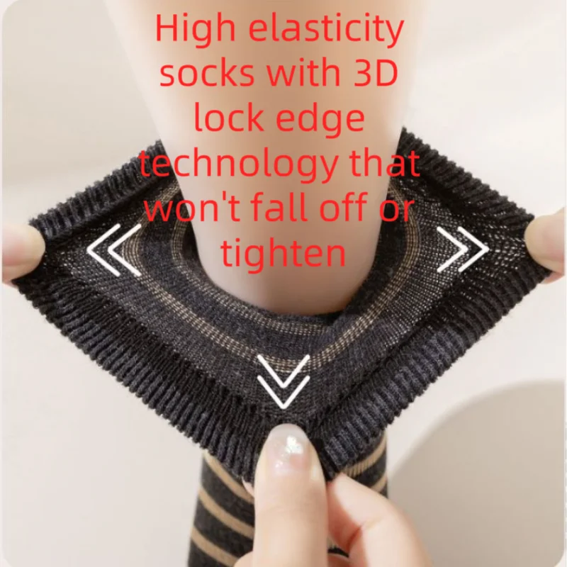 Kaus kaki panjang sedang pria dan wanita bergaris modis, kaus kaki pasangan, kaus kaki bernapas