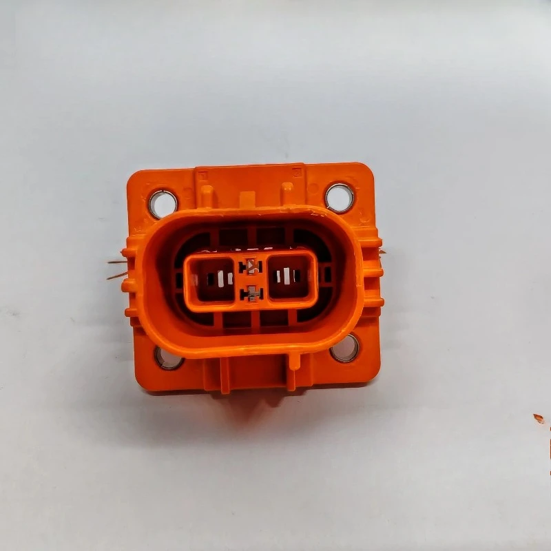 1PCS two-in-one two-way car power supply, charger DC-DC integrated connection plug and socket G type