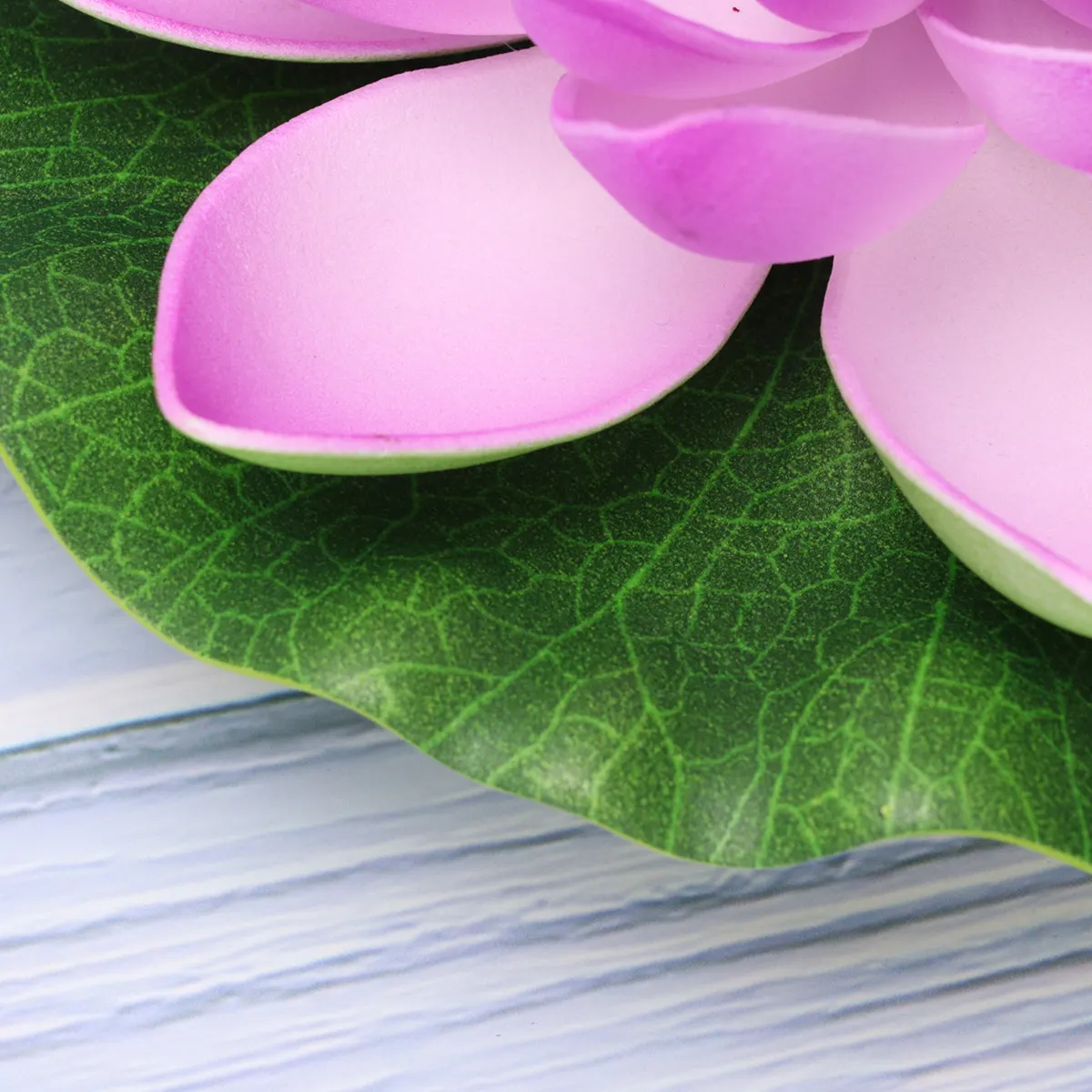 6Pcs Artificial Water Lilies Plastic Floating Pond Decor Deep Green Embossed Leaves for Garden Pool Aquarium Home Decoration