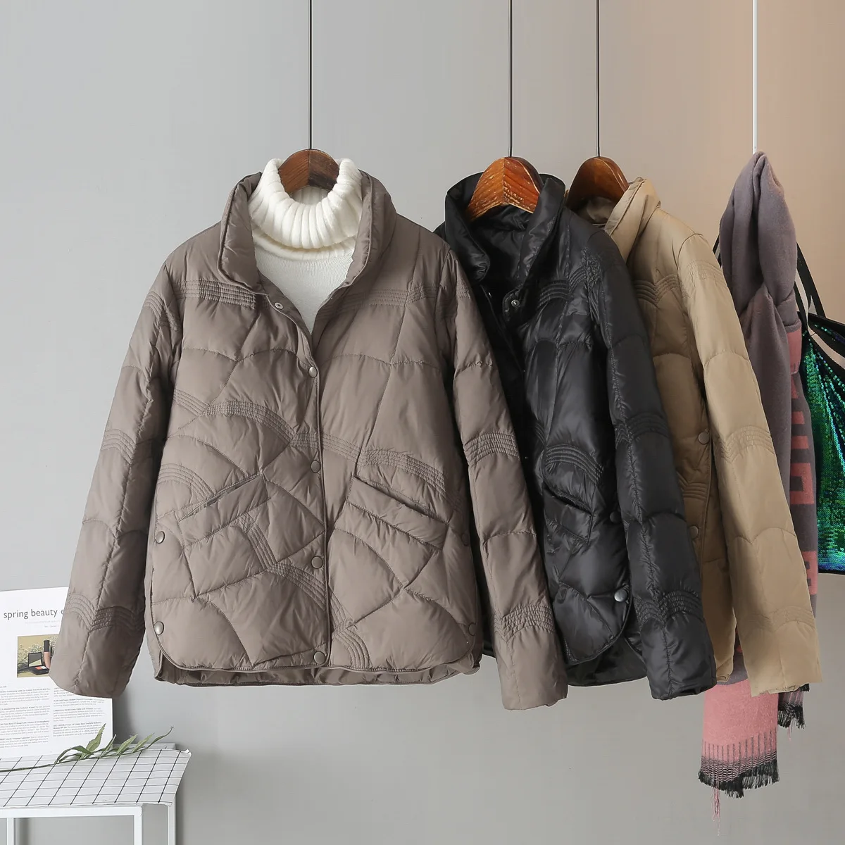 2023 New Autumn Winter Loose Oversize Down Jacket Women Warm Light White Duck Down Coat Slim Puffer Parkas Female Short Outwears