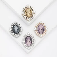 Beaut & Berry Vintage émail perle beauté tête broches pour femmes Figure broche décontracté fête accessoires nouveaux cadeaux amis décoration 5
