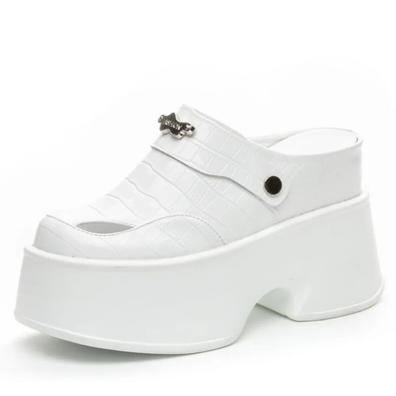 

Женские летние брендовые блестящие туфли на танкетке из натуральной кожи 11 см, модные повседневные высокие тапочки, сандалии на полой платформе