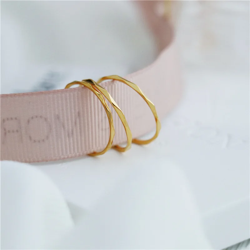 1mm Simple Women V Faceted Grooved Stainless Steel Rose Gold Silver Color Ring Exquisite Girl Jewelry Waterproof US Size 3-10