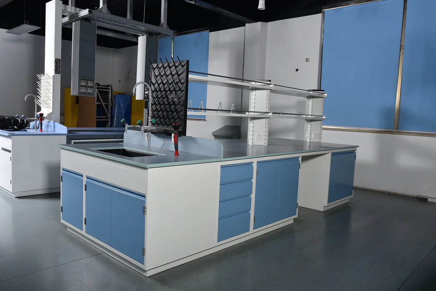 Customized lab bench wholesale chemistry lab table working bench