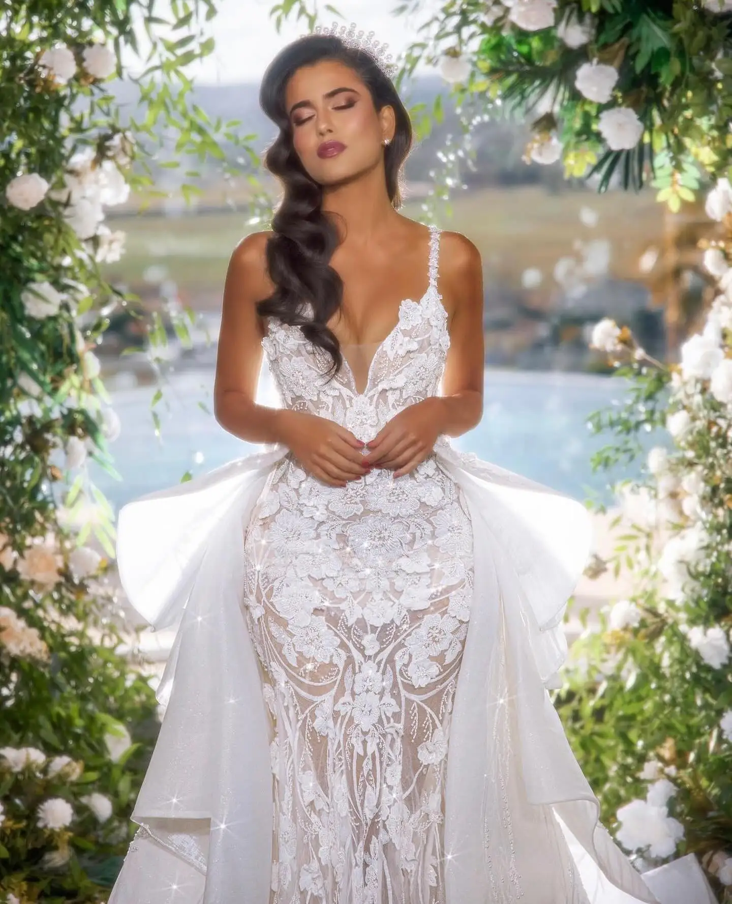 Fancy Appliques Wedding Dresses Illusion Mermaid Bridal Gowns with Overskirts Spaghetti Straps Customized Vestidos De Novia