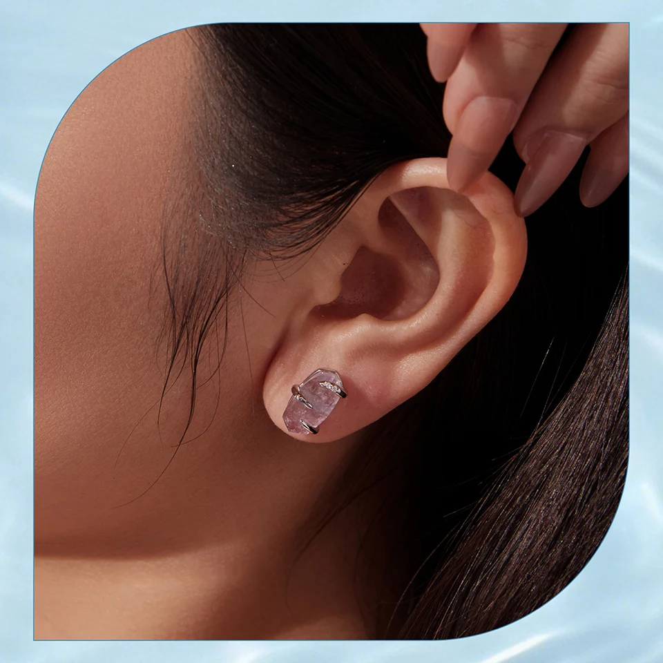 WOSTU Ohrstecker mit lila Amethyst-Rohkristall für Damen, platiniert, S925-Silber, geometrischer Naturstein-Schmuck, Geschenk – Detail 4