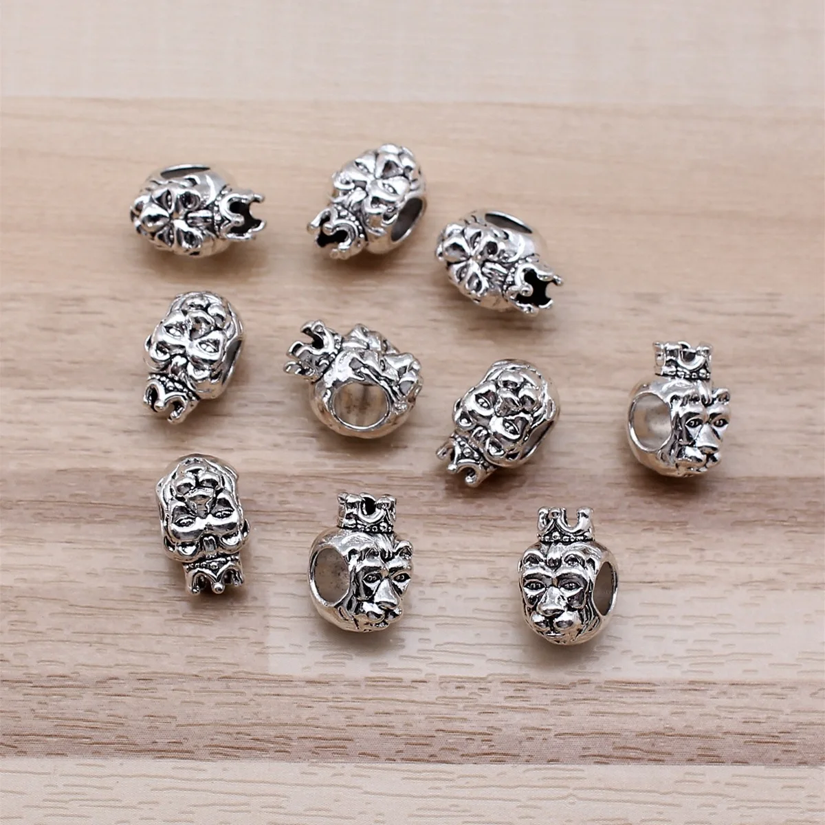 IFOCUS 10 teile/los Krone Löwenkopf Europäischen Großes Loch Perlen Für DIY Schmuck Machen Zink-legierung 12x9x7mm/0,47x0,35x0,28 zoll