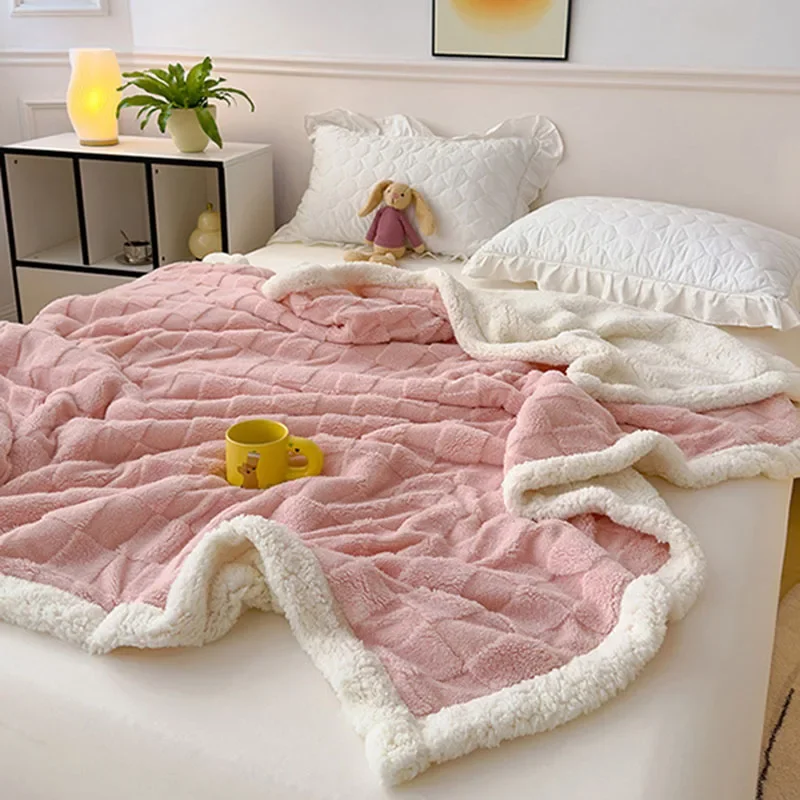Checkerboard Faux Lamb Fleece Double Sided Blanket Soft Cozy Sofa Cover for Napping Multi-Purpose Machine Washable Bed Sheets