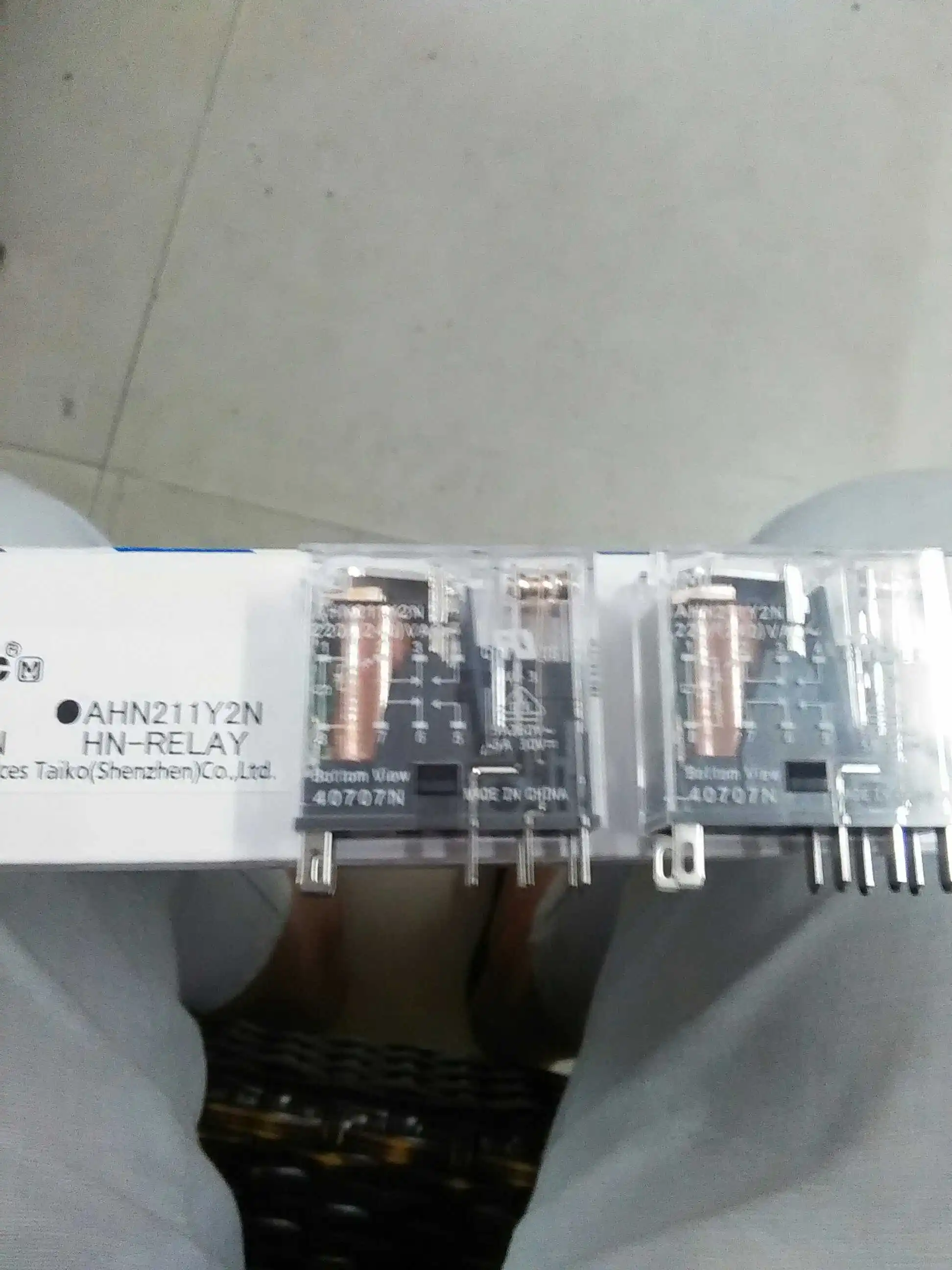 

AHN211Y2N-220/(240)VAC 10PCS