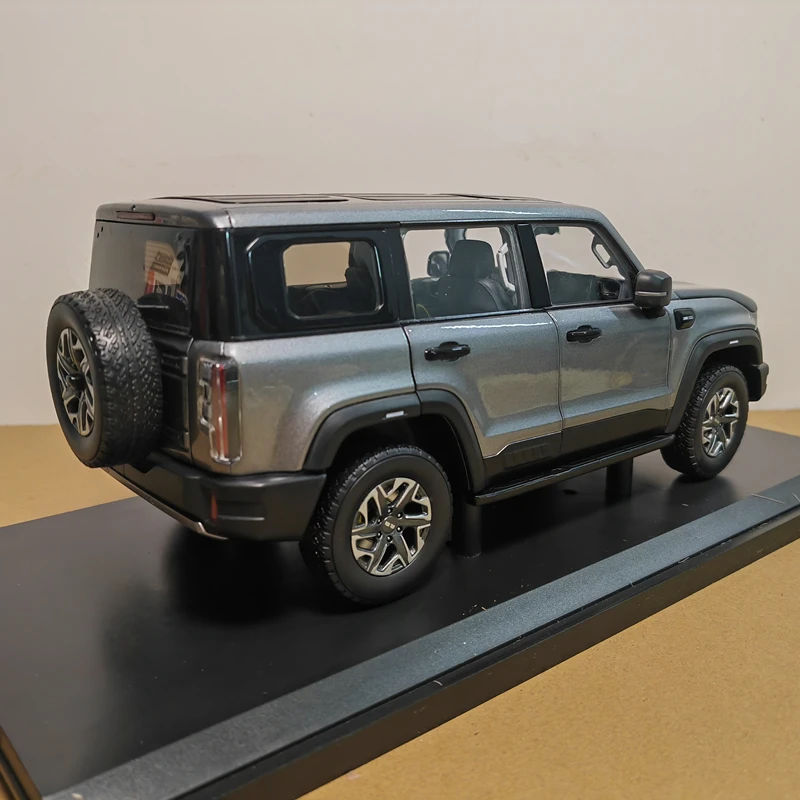 BeiJing BJ40 2024 SUV moulé sous pression, échelle 1:18, véhicule tout-terrain en alliage, modèle de voiture de Simulation, jouet de Collection