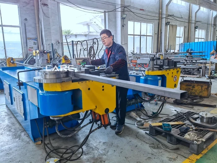 Semi-Automatic 3 Inch Manual Hydraulic Pipe Bender Hine Stainless Steel Alloy For Construction And Boiler Industries