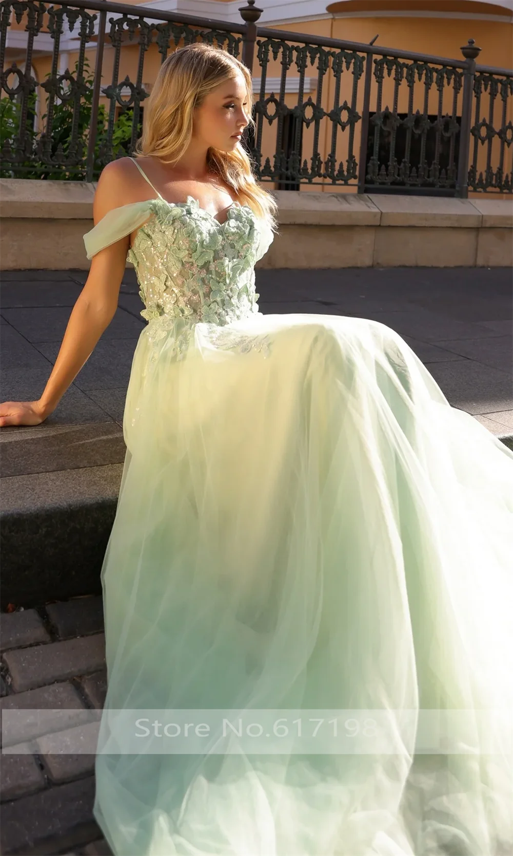 

Graceful Off the Shoulder Tulle Evening Prom Dress with Lace A-line Court Backless Princess Prom Gown vestidos de festa