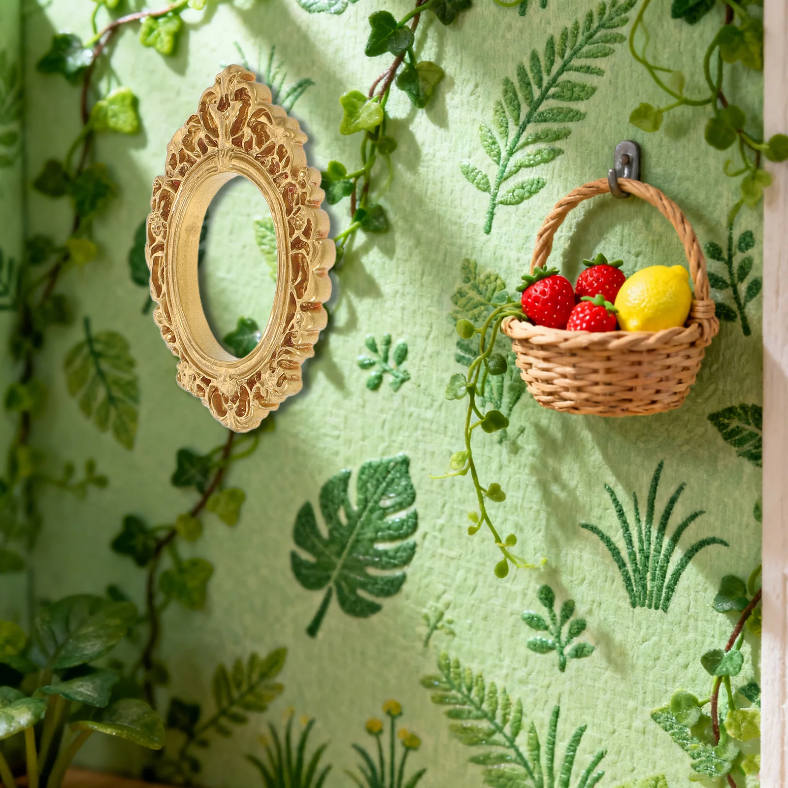 

30pcs Miniature Vintage Resin Frames Retro Style Photo Frame For Dollhouse Decoration Craft Diy Manicure Ornament Set Home Decor