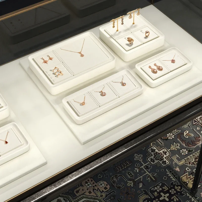 

White microfiber jewelry display props, bracelets, necklaces, earrings, ring counters, jewelry display racks