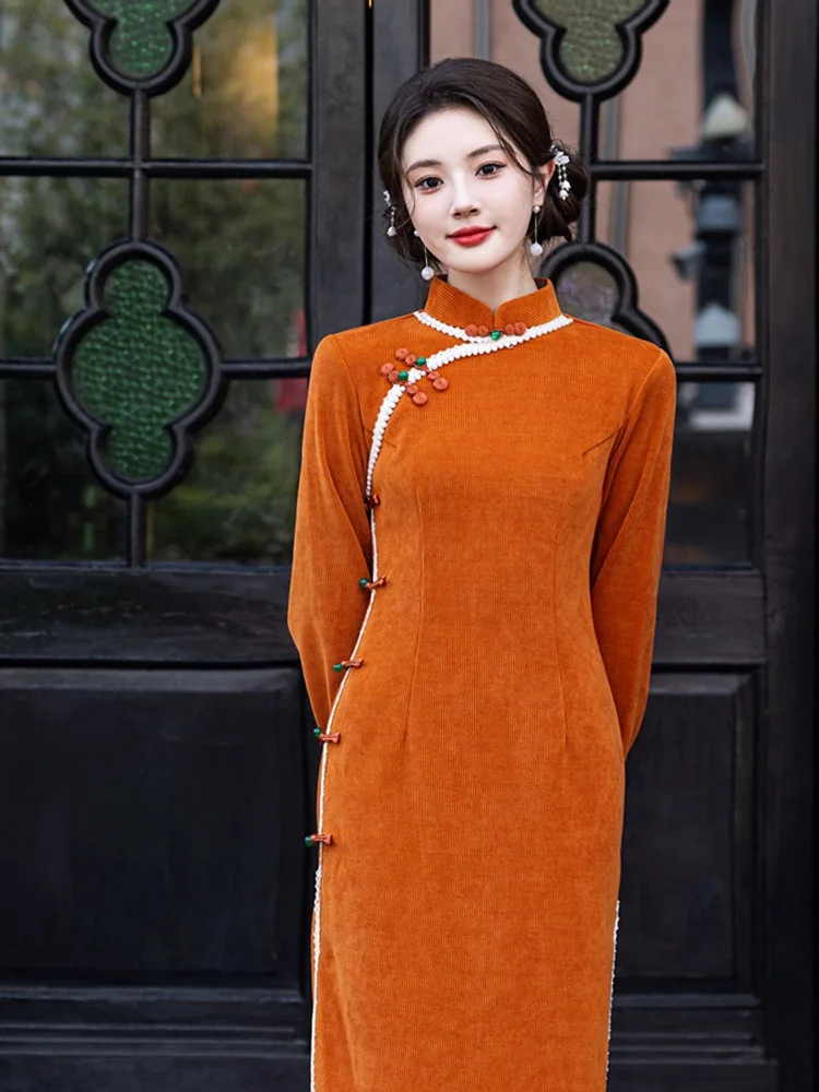 Young Style Elegant Lady Orange Velvet Long Cheongsam 2024 Autumn And Winter New Chinese Style Short Sleeved Qipao Dress