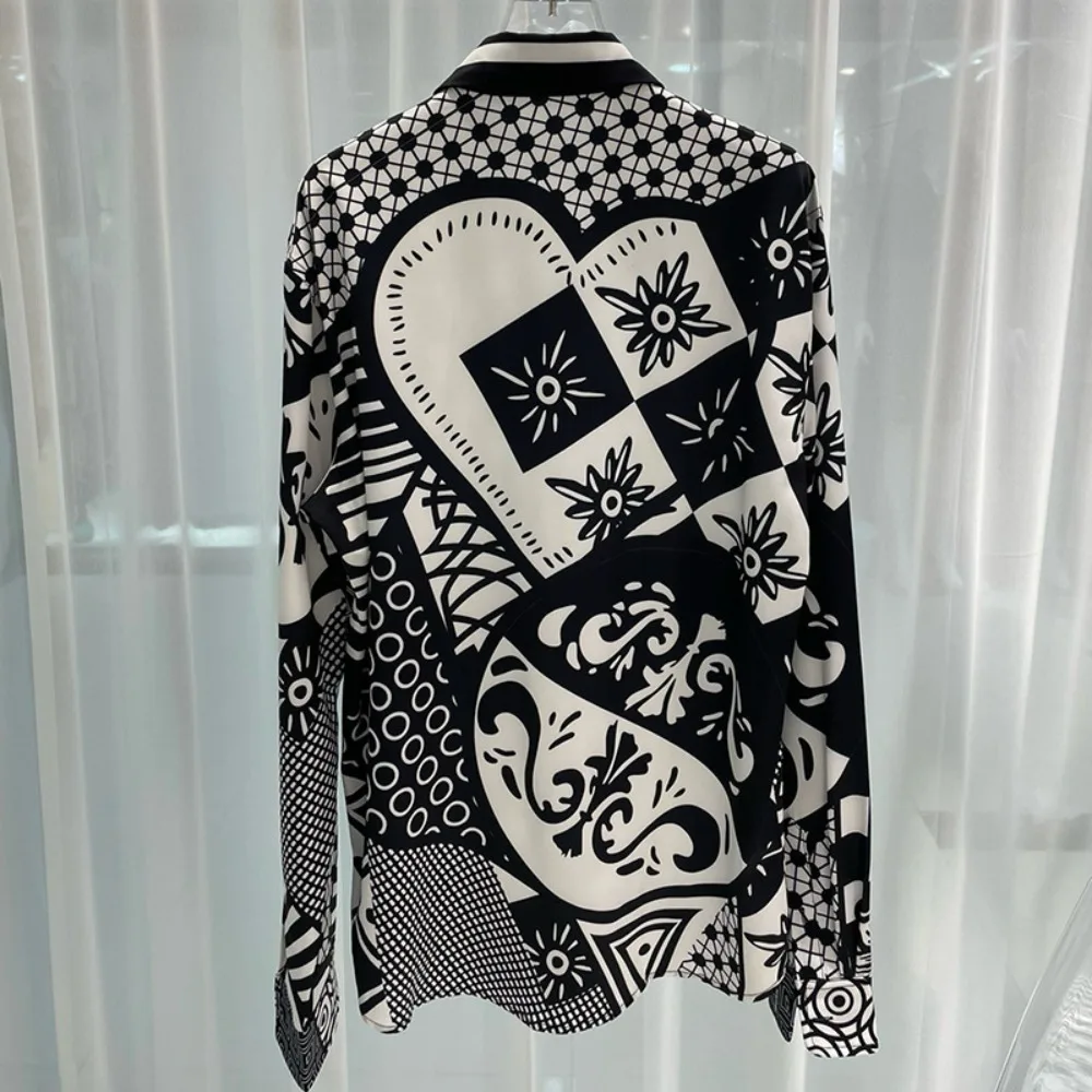 "2025 موضة الربيع والخريف للشباب قميص رجالي كاجوال مطبوع رقميًا بأكمام طويلة، فاخر. قميص رجالي