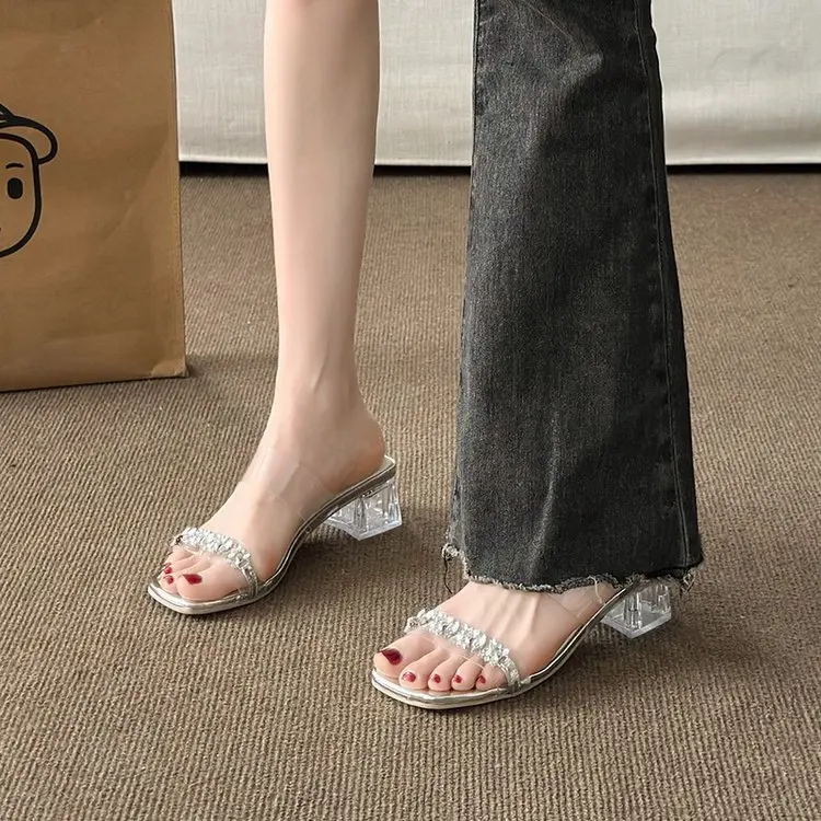 Hausschuhe lässig Sommer Damenschuhe med transparente Ferse quadratische Ferse Folien Gelee Flip Flops niedrigen Luxus Block Glitter Rom Fabr