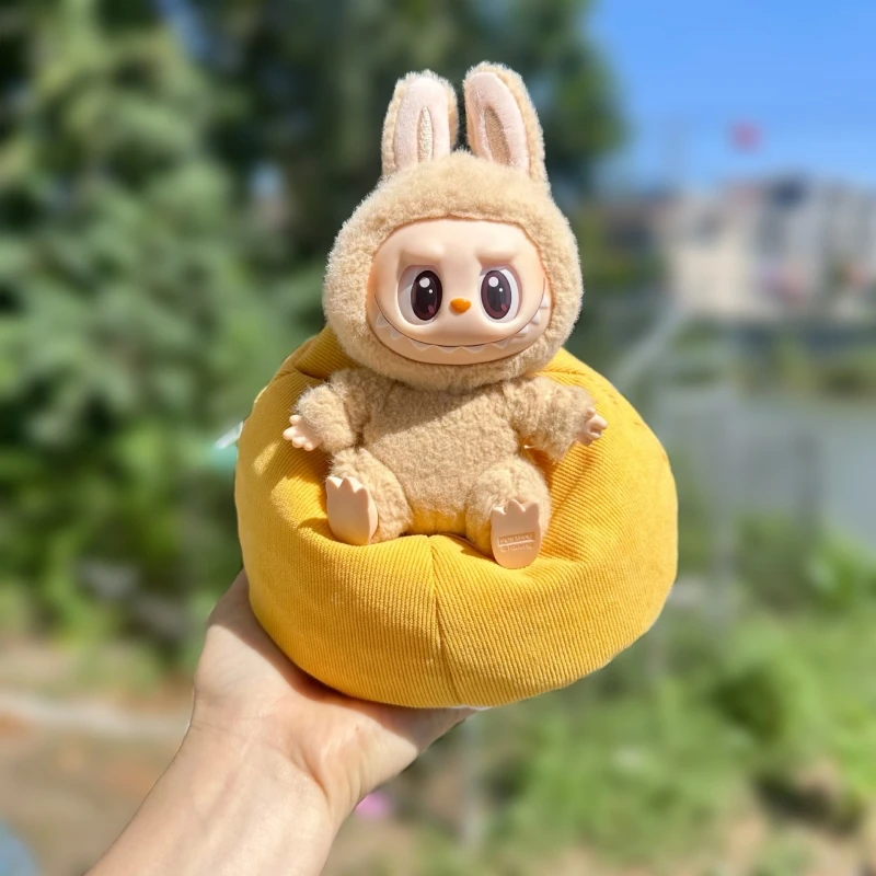 Geeignet für Labubu Puppe Sofa V1 V2 V3 DIY Mini Plüsch Puppe Kleines Sofa Bett Niedliche Kleidung Zubehör Kinderspielzeug Geschenke