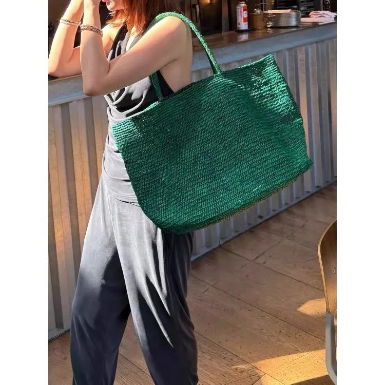 

2026 New Luxury Handmade Straw Tote Bag Large Capacity Beach Bag Gift for Women
