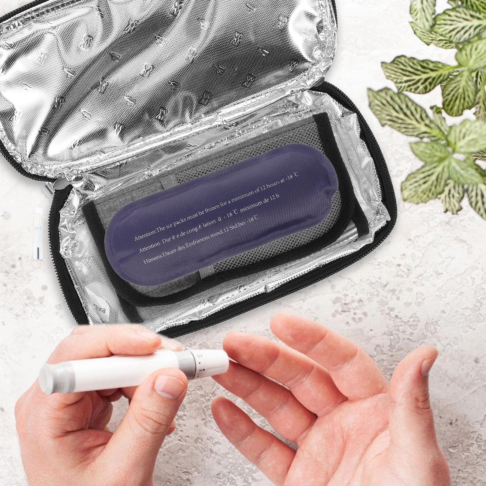 

Insulated Pouch Travel Case for Diabetic Patients Lightweight Compact Medicine Protection Zipper Portable Storage Holder Insulin