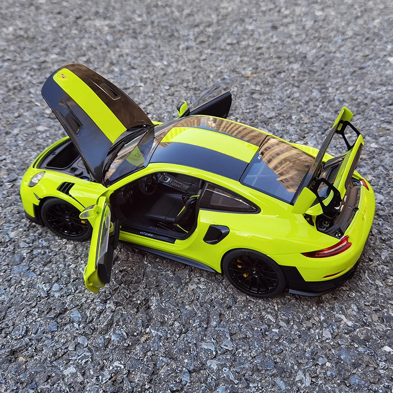 AUTOART 1/18 Porsche 911 (991.2) GT2 RS Car model  Send to a friend  Personal collection Static ornament