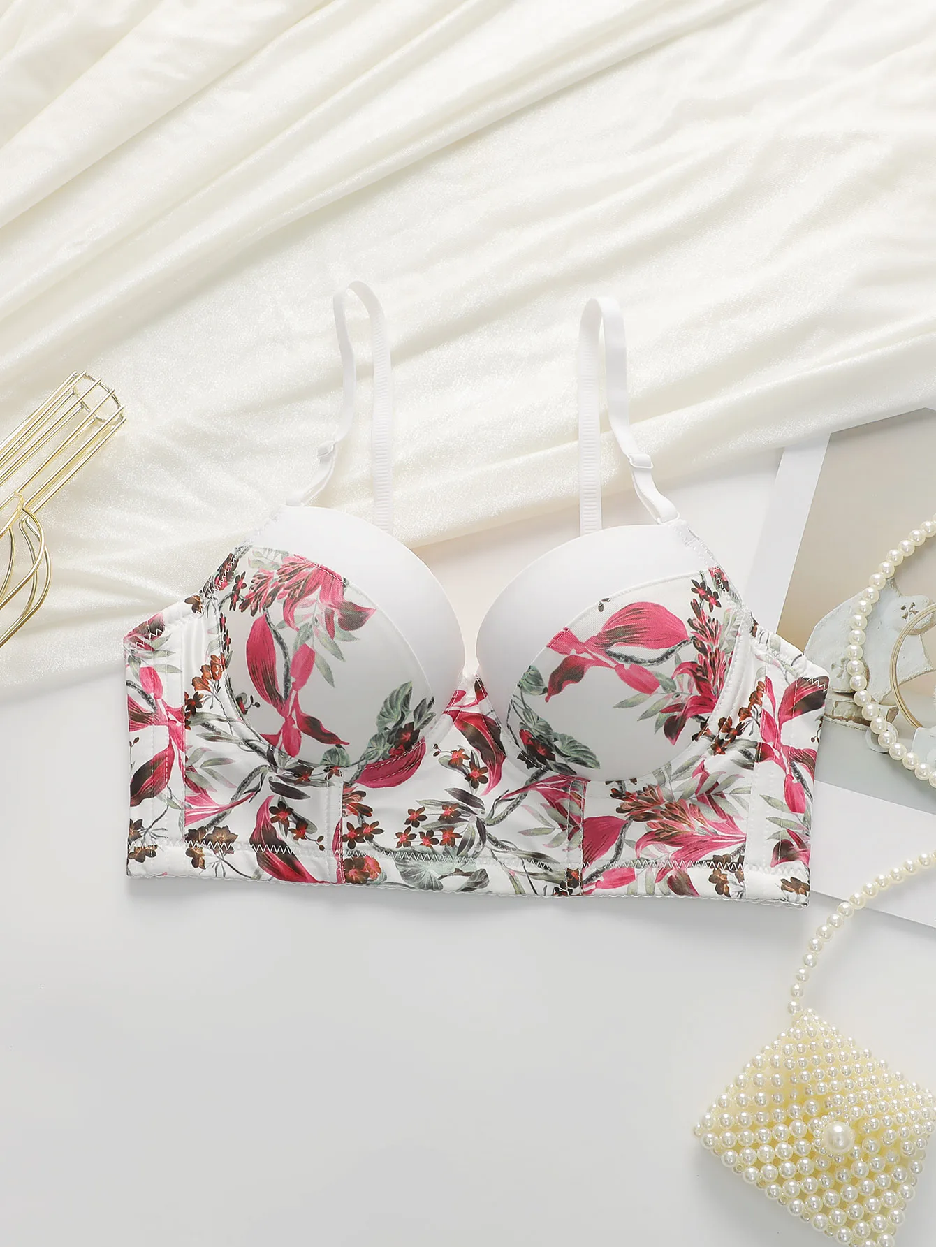 Women's sexy embroidered floral lingerie with steel rims, gathered push ups breathable and comfortable daily bra set B6060